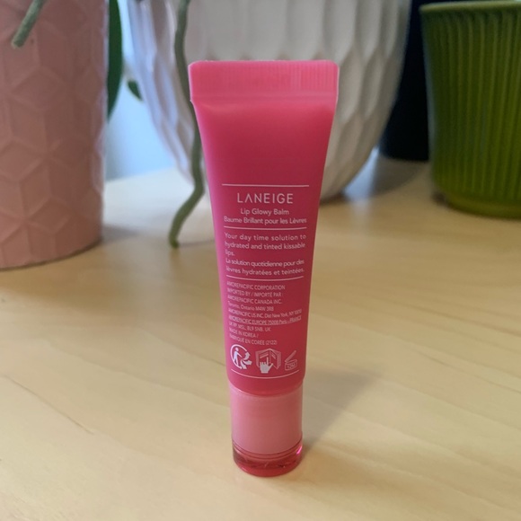 Brand New LANEIGE - Lip Glowy Balm - Berry - Picture 2 of 3